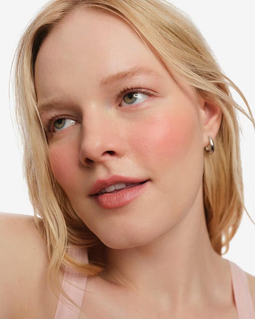 Glossier Cloud Paint Plush Blush Seamless cheek color