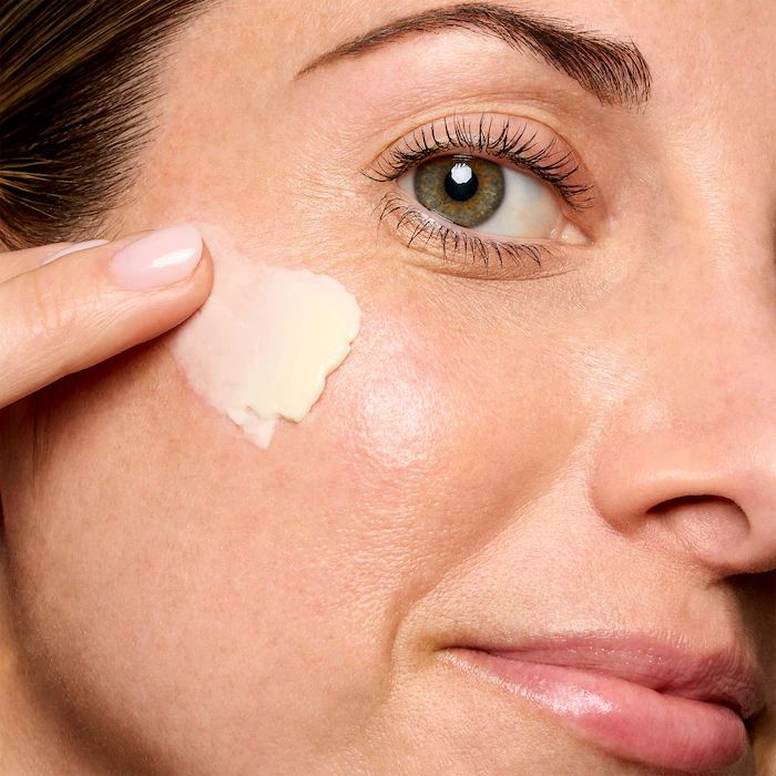 Bobbi Brown Vitamin Enriched Face Base Moisturizer & Primer with Vitamin C + Hyaluronic Acid